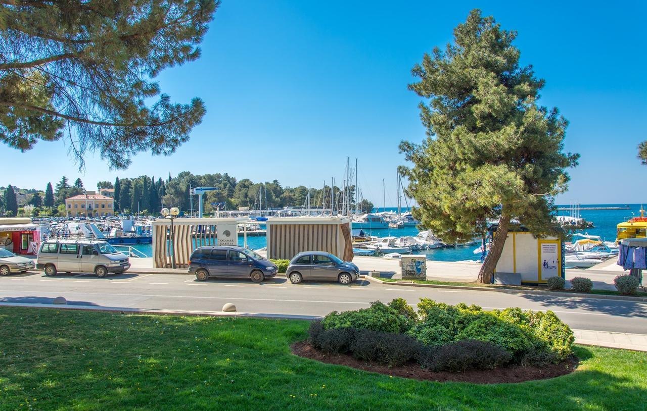 Apartment Riva Porec Bagian luar foto