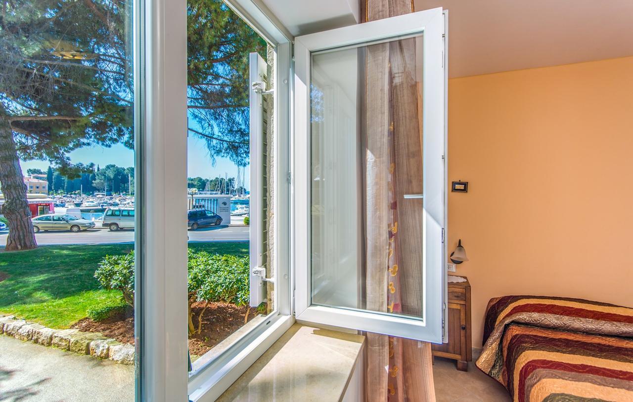 Apartment Riva Porec Bagian luar foto