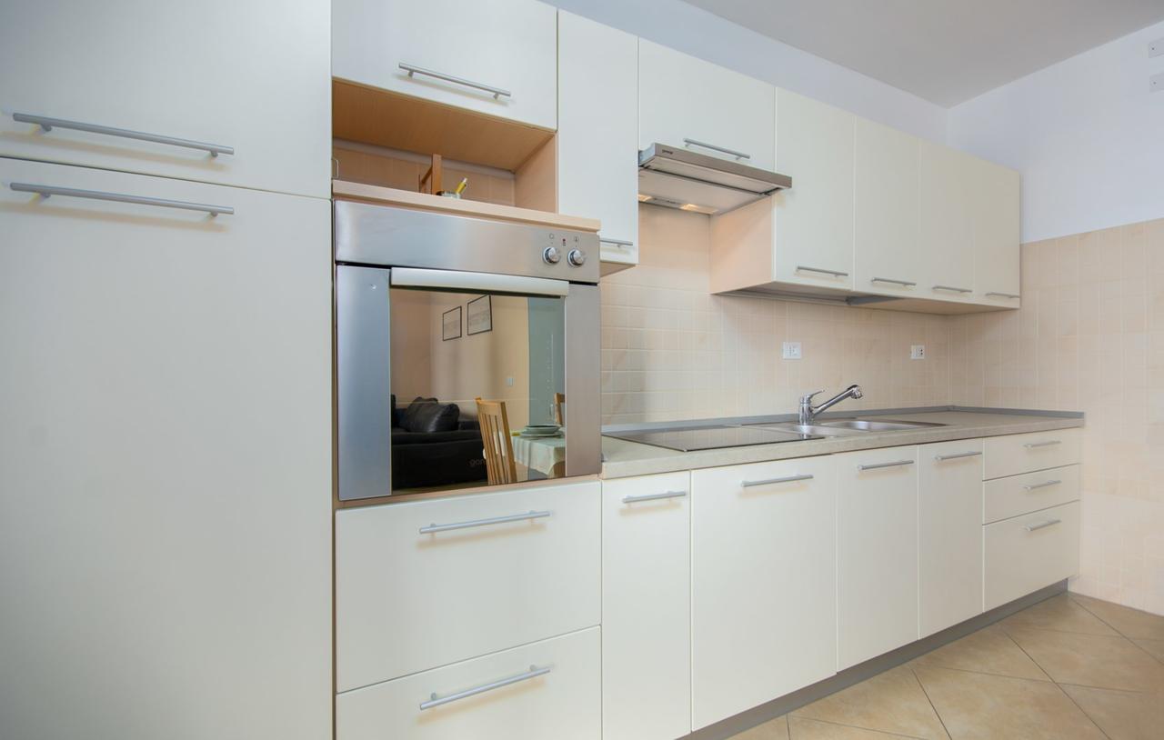 Apartment Riva Porec Bagian luar foto